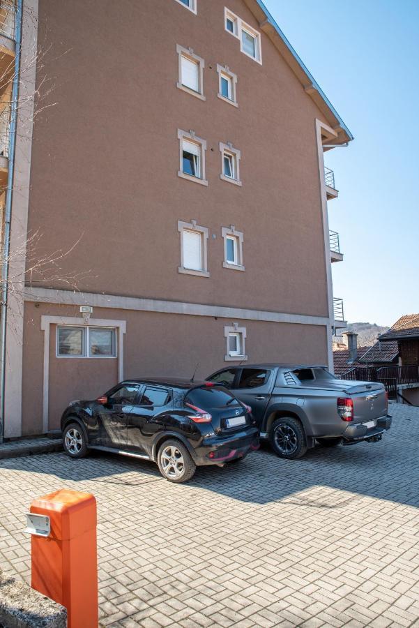 In Lux Apartman Lägenhet Vrnjačka Banja Exteriör bild